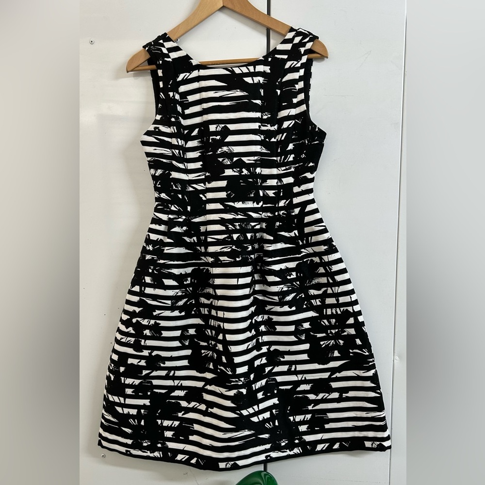 Women’s dress Vince Camuto